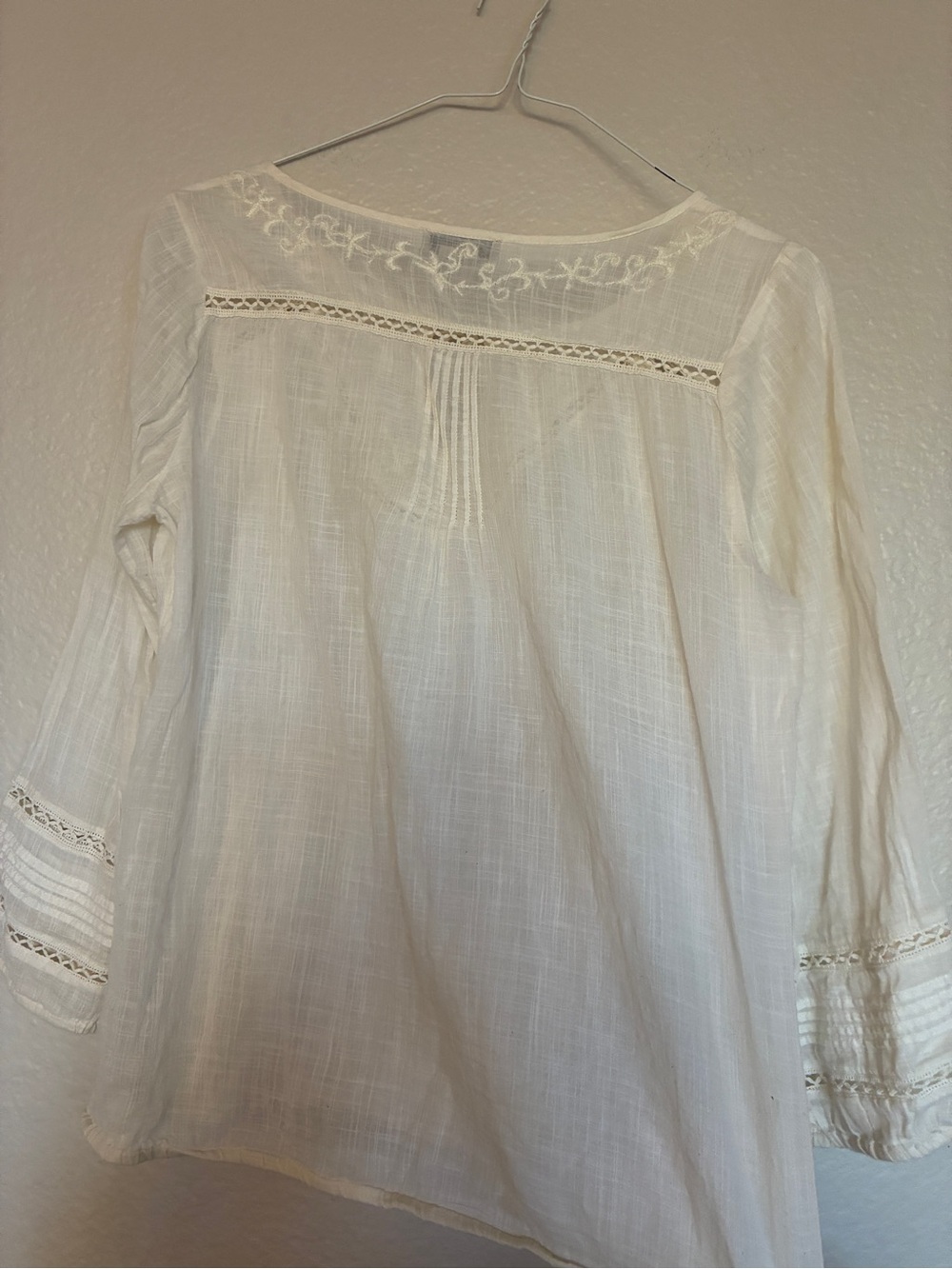 Lace Brand Cream Embroidered Blouse Womens Small Tie Neck Cottagecore Fairycore - Picture 6 of 8